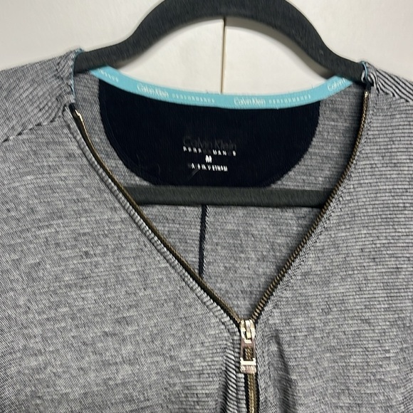 Calvin Klein Performance Top Stripes - Picture 9 of 11